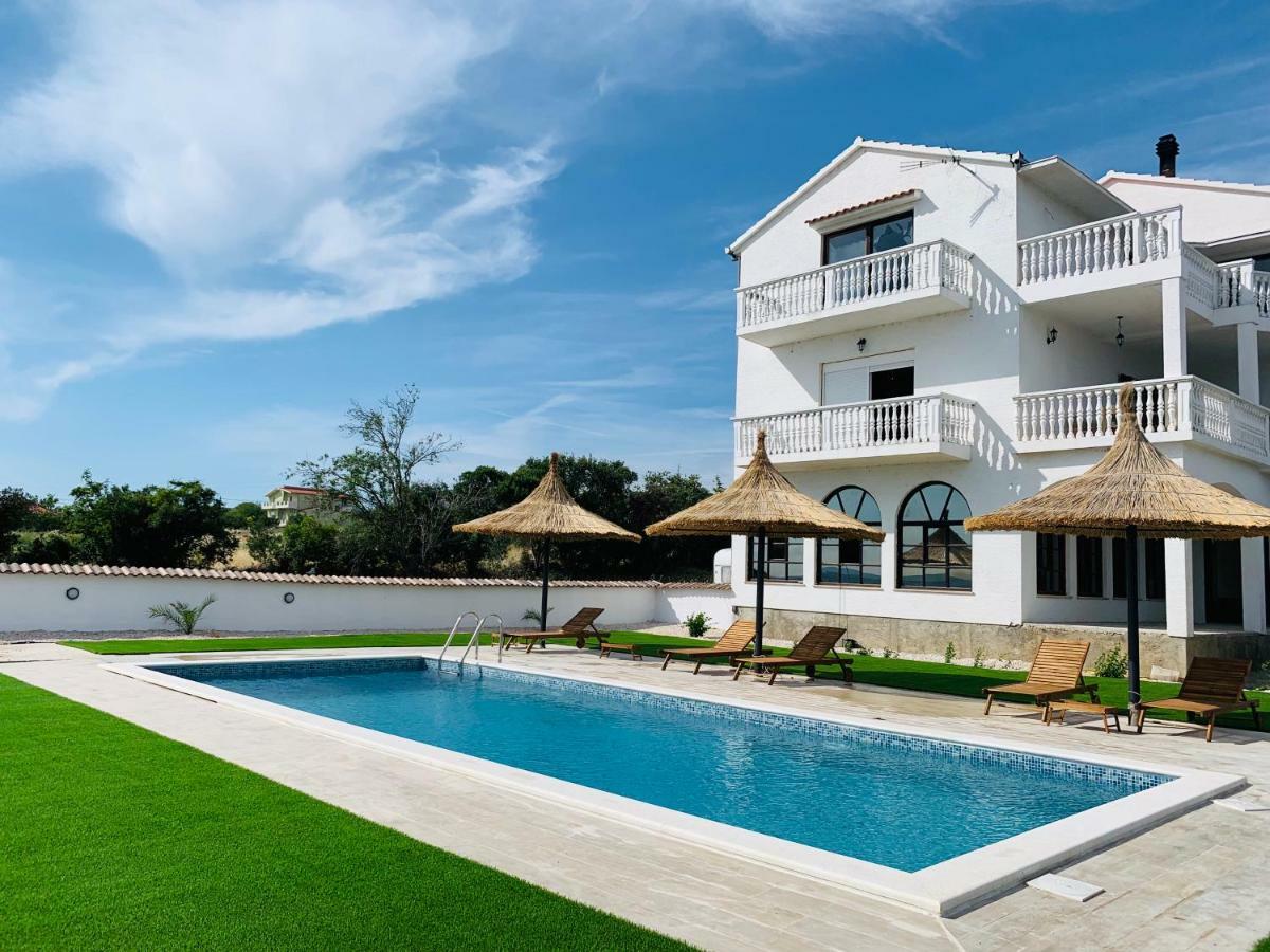 Apartmani Viktorija Vrana  Экстерьер фото